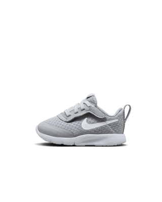 Nike tanjun sneaker kids sales